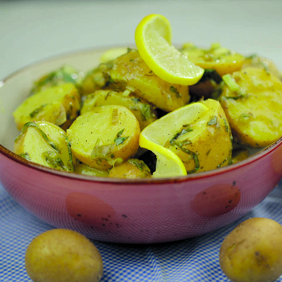 Limonlu Hardallı Taze Patates Salatası resmi