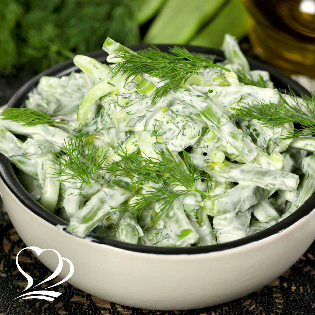 Süzme Yoğurtlu Yeşillikli Taze Fasulye Salatası resmi