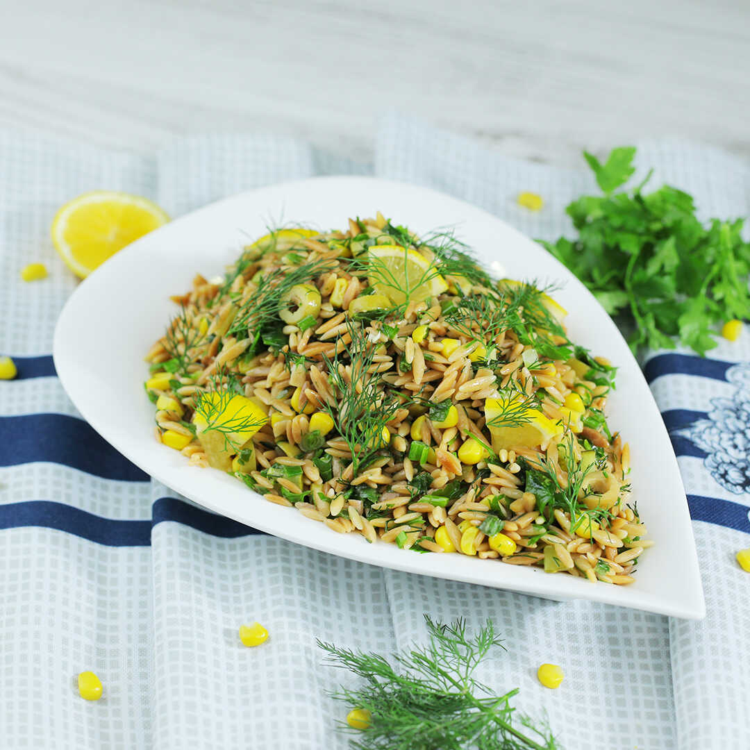 Yeşillikli Arpa Şehriye Salatası resmi
