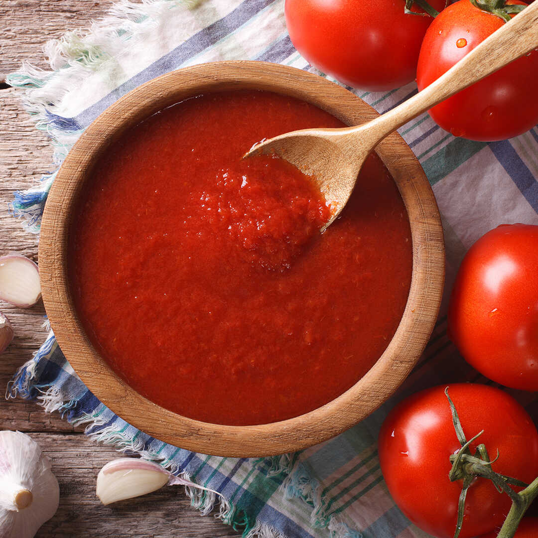 Yemekte salça veya domates kullanımı resmi