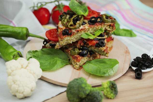 Brokoli Karnabahar Tabanlı Sebzeli Pizza