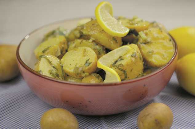 Limonlu Hardallı Taze Patates Salatası