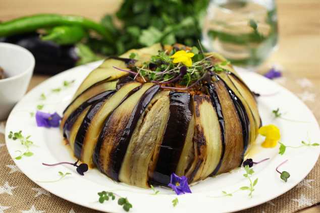 Patlıcan Kapama, lezzetliyle olduğu kadar görüntüsüyle de harika
