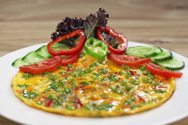 Sebzeli Omlet, pazar gününe sağlıklı bir başlangıç yapın