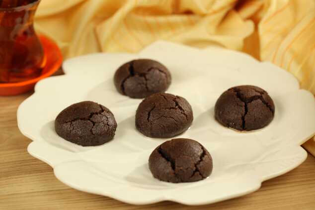 Şerbetli Kakaolu Kurabiye, hem kurabiye, hem de çikolata seviyorsanız bu kurabiyeyi çok seveceksiniz